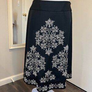 Due Per Due Black Floral Embroidered A-line Skirt with Velvet Trim, Size 8
